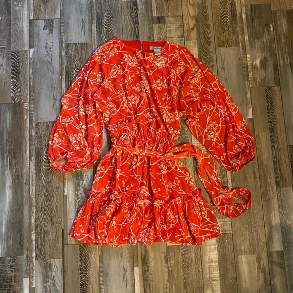 Dresses & Skirts - 💕Billowy Orange/Red Dress💕